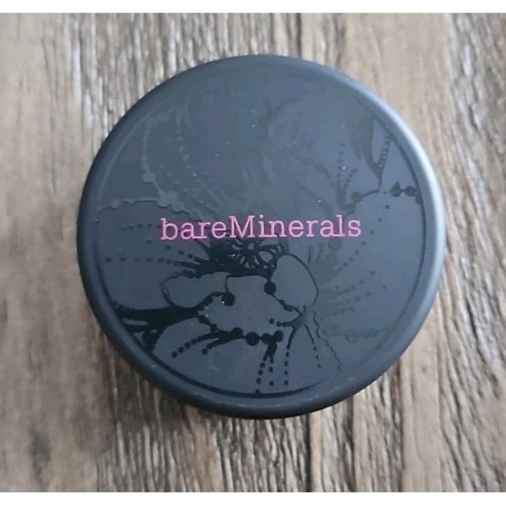 bareMinerals I.D Bare Escentuals TINTED HYDRATING MINERAL VEIL  0.05 oz/ 1.5 g - Picture 3 of 4